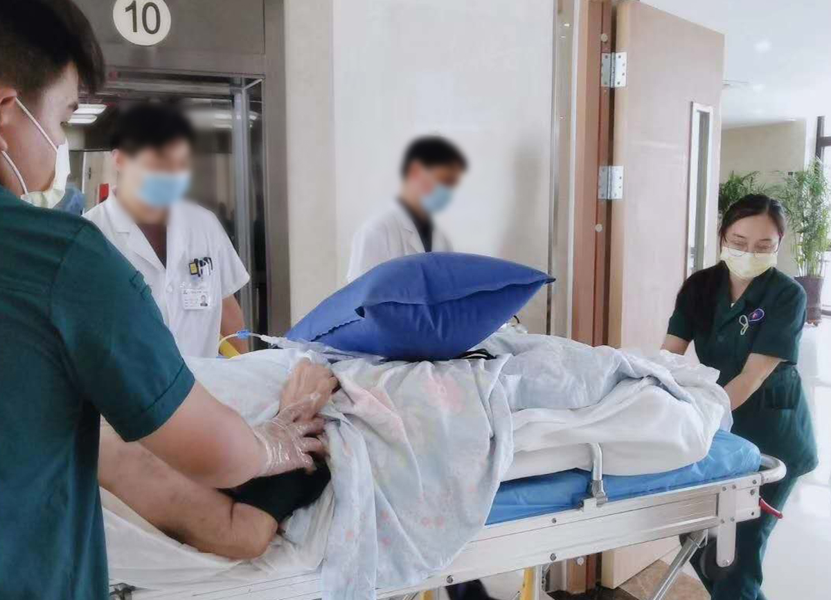 北京到上海高鐵轉(zhuǎn)診護(hù)送，有騰康